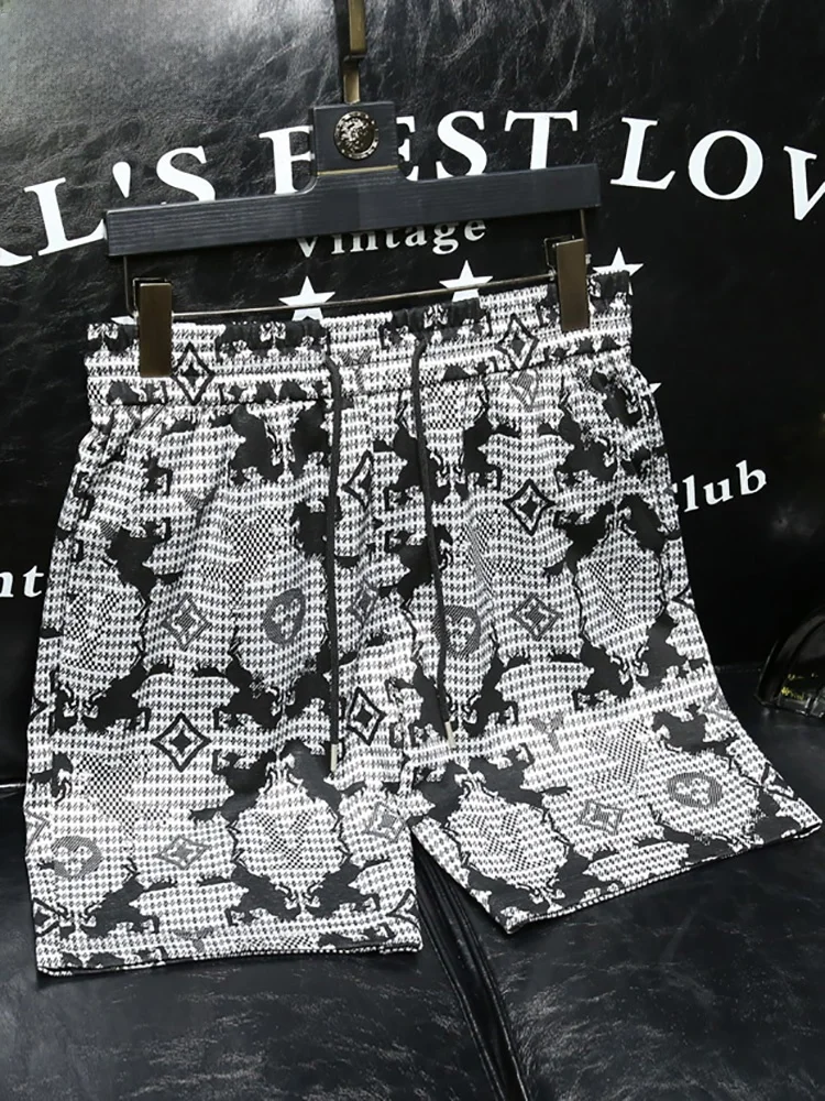 Модные мужские повседневные шорты с цветочным принтом, летние дышащие пляжные брюки со средней посадкой, прямые штанины, смесь хлопка и полиэстера
Модные мужские повседневные шорты с цветочным принтом, летние дышащие пляжные брюки со средней посадкой, прямые штанины, смесь хлопка и полиэстера