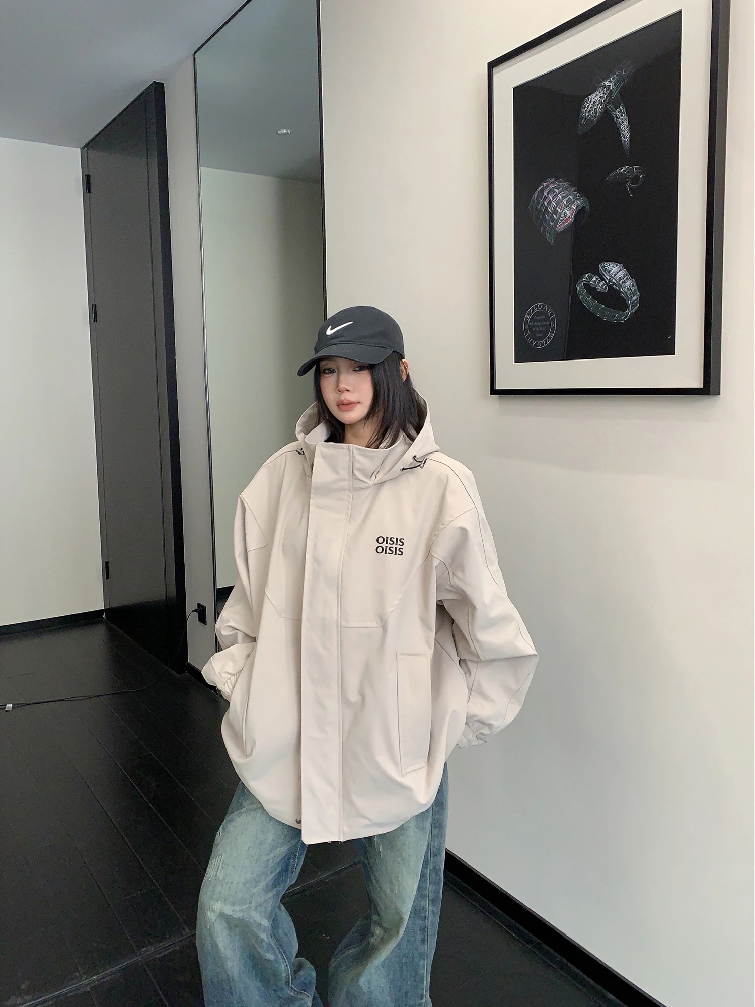 Loose Fit Retro Workwear Jacket Women's Heavy Structure Design Hooded Windbreaker Fashionable Spring Outerwear Coat
Loose Fit Retro Workwear Jacket Women's Heavy Structure Design Hooded Windbreaker Fashionable Spring Outerwear Coat