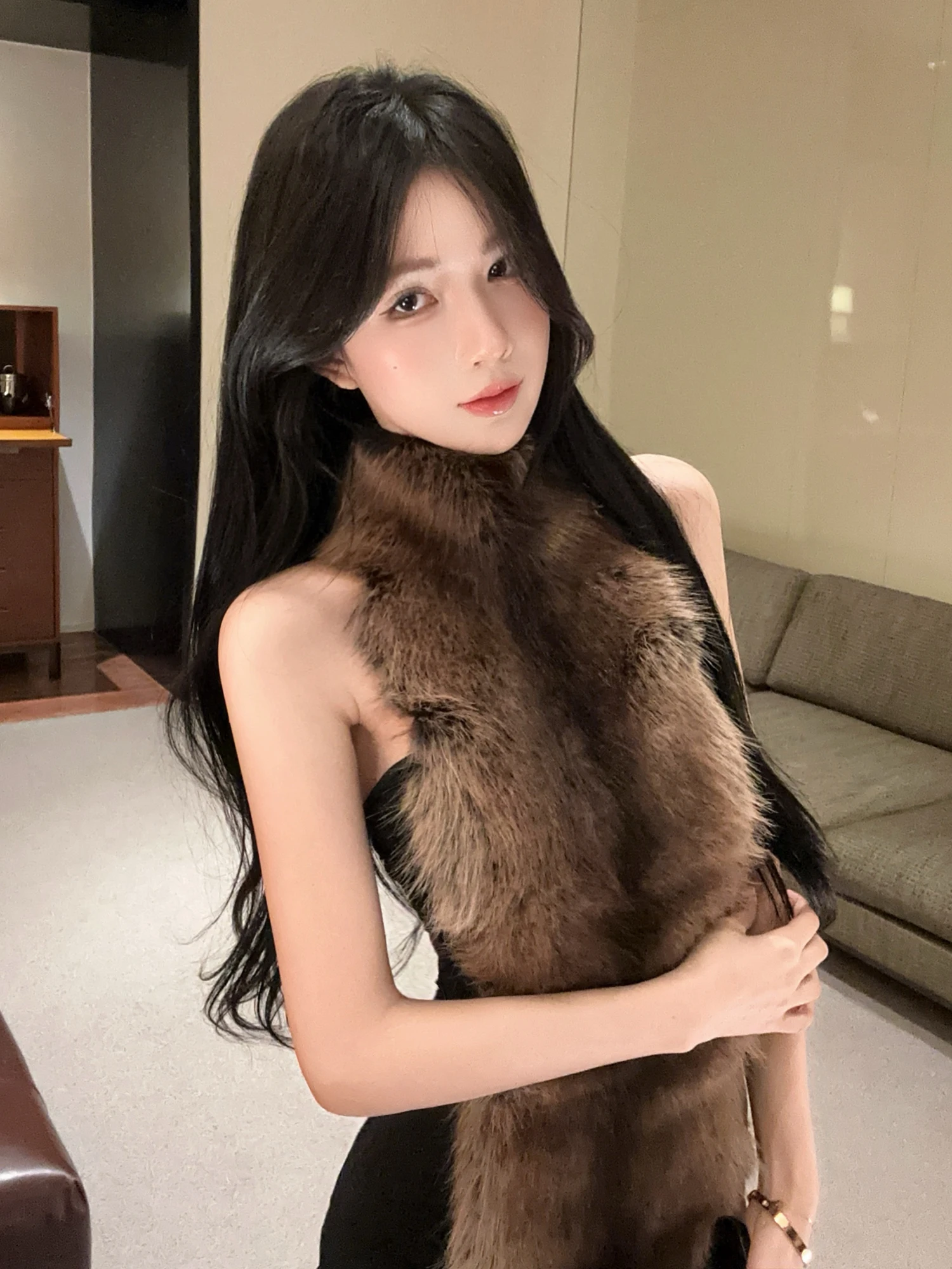 Sexy Pure Desire Hanging Neck Backless Skirt Women's Autumn Winter New Retro Fake Fur Skin Splicing Sleeveless Dress
Sexy Pure Desire Hanging Neck Backless Skirt Women's Autumn Winter New Retro Fake Fur Skin Splicing Sleeveless Dress