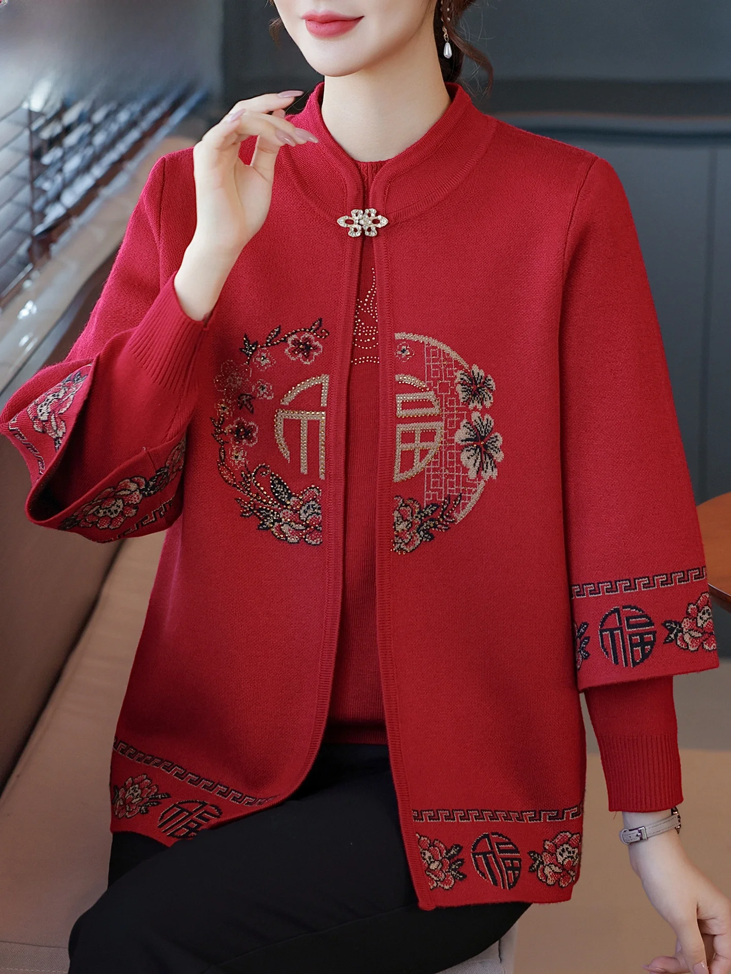 Вязаный комплект-двойка Ele для женщин: осенний свадебный наряд для мамы невесты, для женщин среднего возраста, весна-осень
Вязаный комплект-двойка Ele для женщин: осенний свадебный наряд для мамы невесты, для женщин среднего возраста, весна-осень