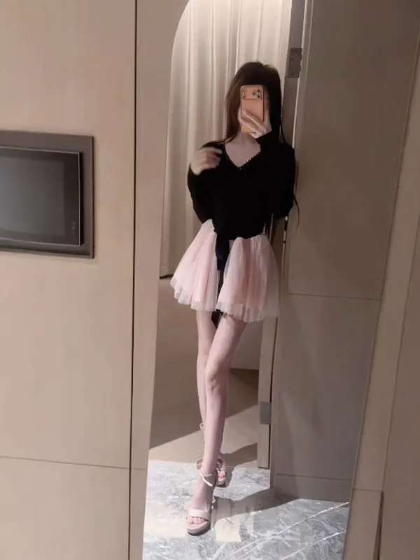 Unique Color Block Soft Style Mesh Skirt Dress Slim Fit Waist Cinched Spring Fashion Small Size Women's Dress Elegant
Unique Color Block Soft Style Mesh Skirt Dress Slim Fit Waist Cinched Spring Fashion Small Size Women's Dress Elegant