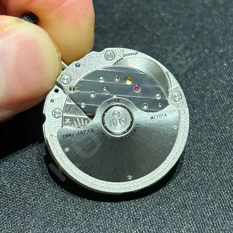 Оригинальные новые запасные части для часового механизма MIYOTA 9039, заводной стержень, 42 часа, запас хода, часы-скелетон, 24 камня, скелетон
Оригинальные новые запасные части для часового механизма MIYOTA 9039, заводной стержень, 42 часа, запас хода, часы-скелетон, 24 камня, скелетон