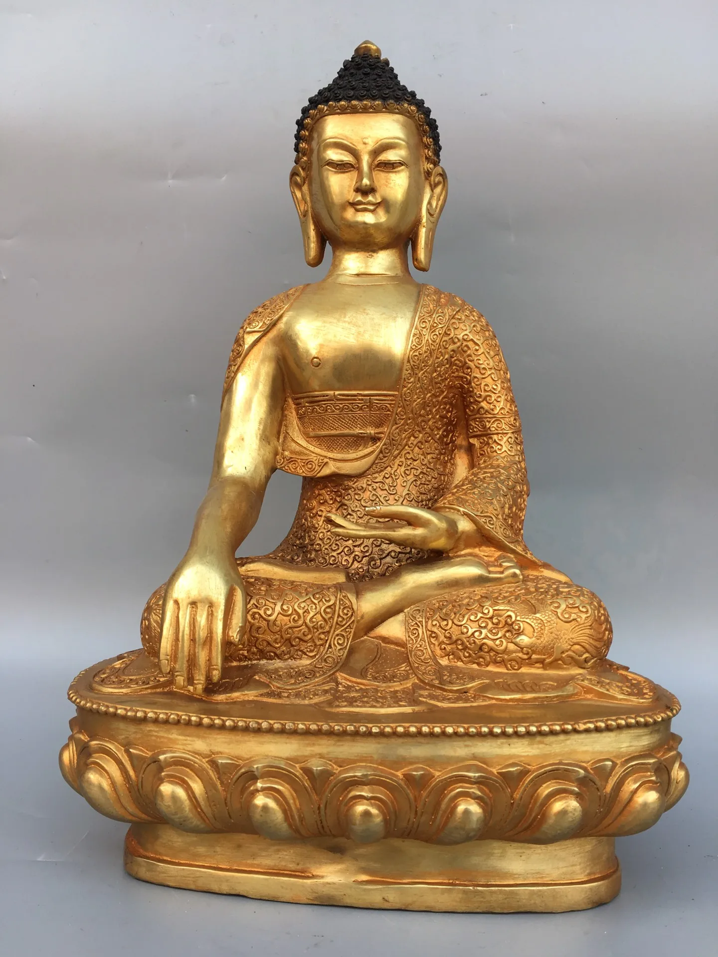 17"Tibetan Temple Collection Old Bronze Gilded Cinnabar Parinirvana Shakyamuni Station Buddha Lotus Platform Worship Hall
17"Tibetan Temple Collection Old Bronze Gilded Cinnabar Parinirvana Shakyamuni Station Buddha Lotus Platform Worship Hall
