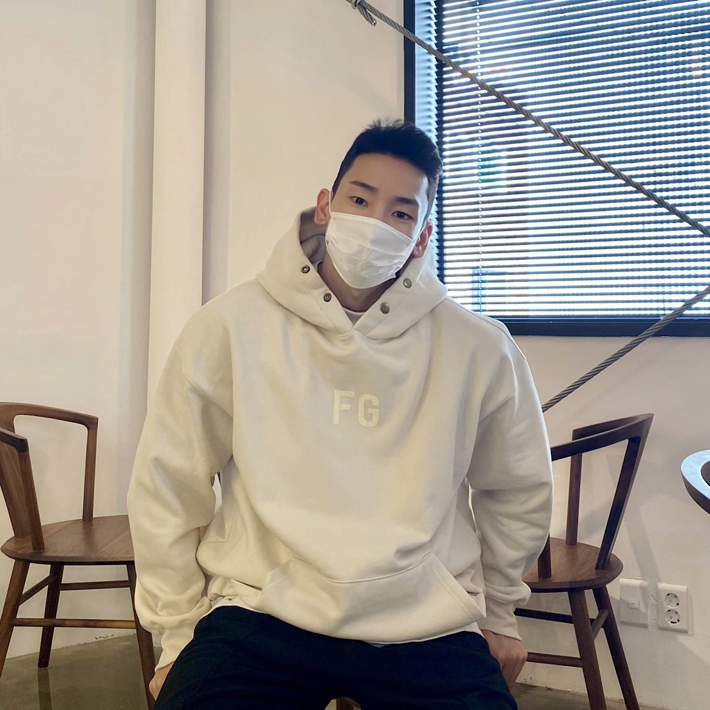 Мужская толстовка Long Sve Heavyweight 300 Pou Extra Large с капюшоном, свободная верхняя одежда для пар, уличная трендовая уличная одежда
Мужская толстовка Long Sve Heavyweight 300 Pou Extra Large с капюшоном, свободная верхняя одежда для пар, уличная трендовая уличная одежда