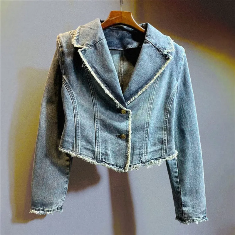 Винтажная стираная светло-голубая тонкая короткая джинсовая куртка женская однобортная джинсовая куртка с потертыми заусенцами и воротником с длинными рукавами пальто
Винтажная стираная светло-голубая тонкая короткая джинсовая куртка женская однобортная джинсовая куртка с потертыми заусенцами и воротником с длинными рукавами пальто