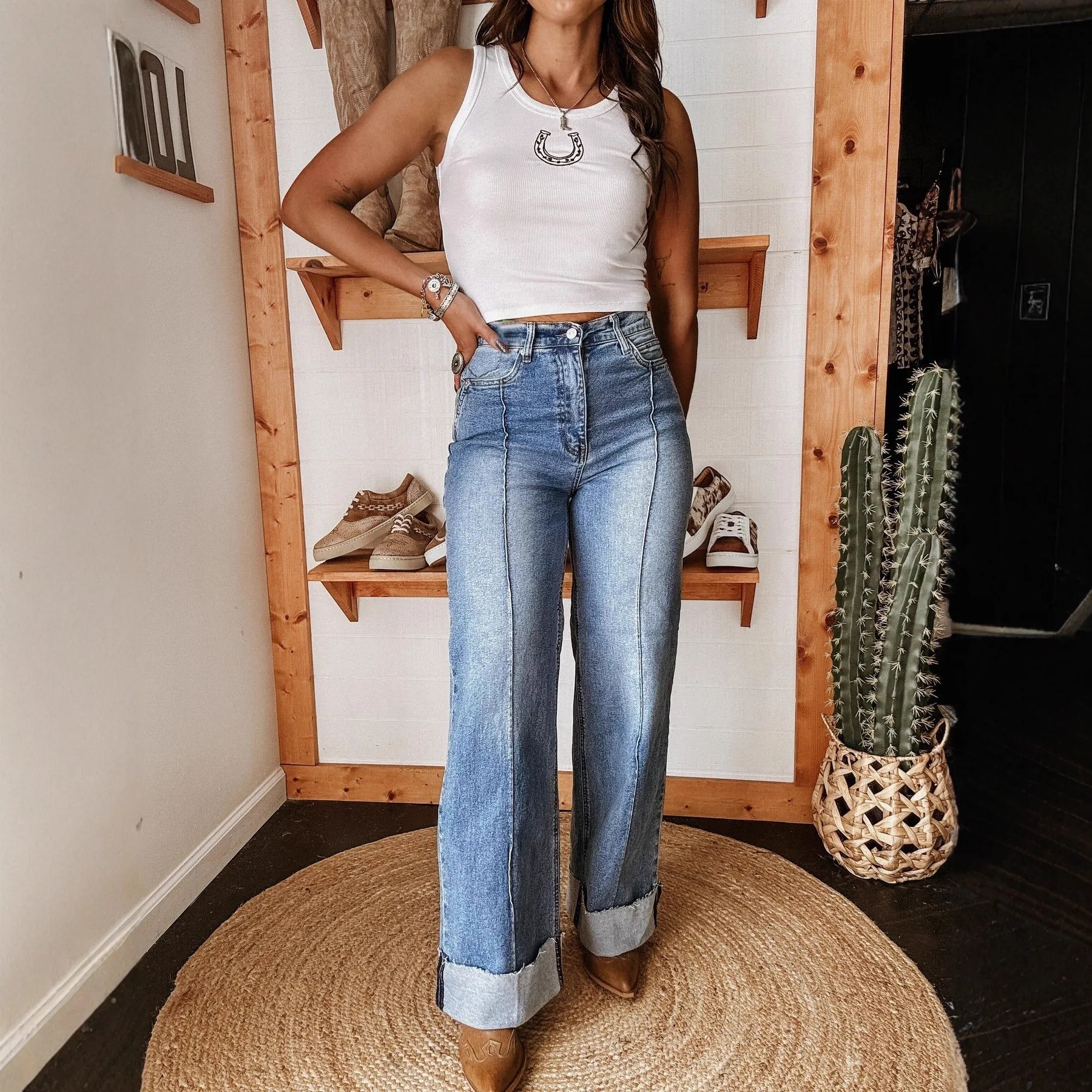 Western Style Loose Casual Versatile Floor-length Jeans Women's Spring Autumn Latest Stylish Washed Mid-rise Straight-leg Jeans
Western Style Loose Casual Versatile Floor-length Jeans Women's Spring Autumn Latest Stylish Washed Mid-rise Straight-leg Jeans