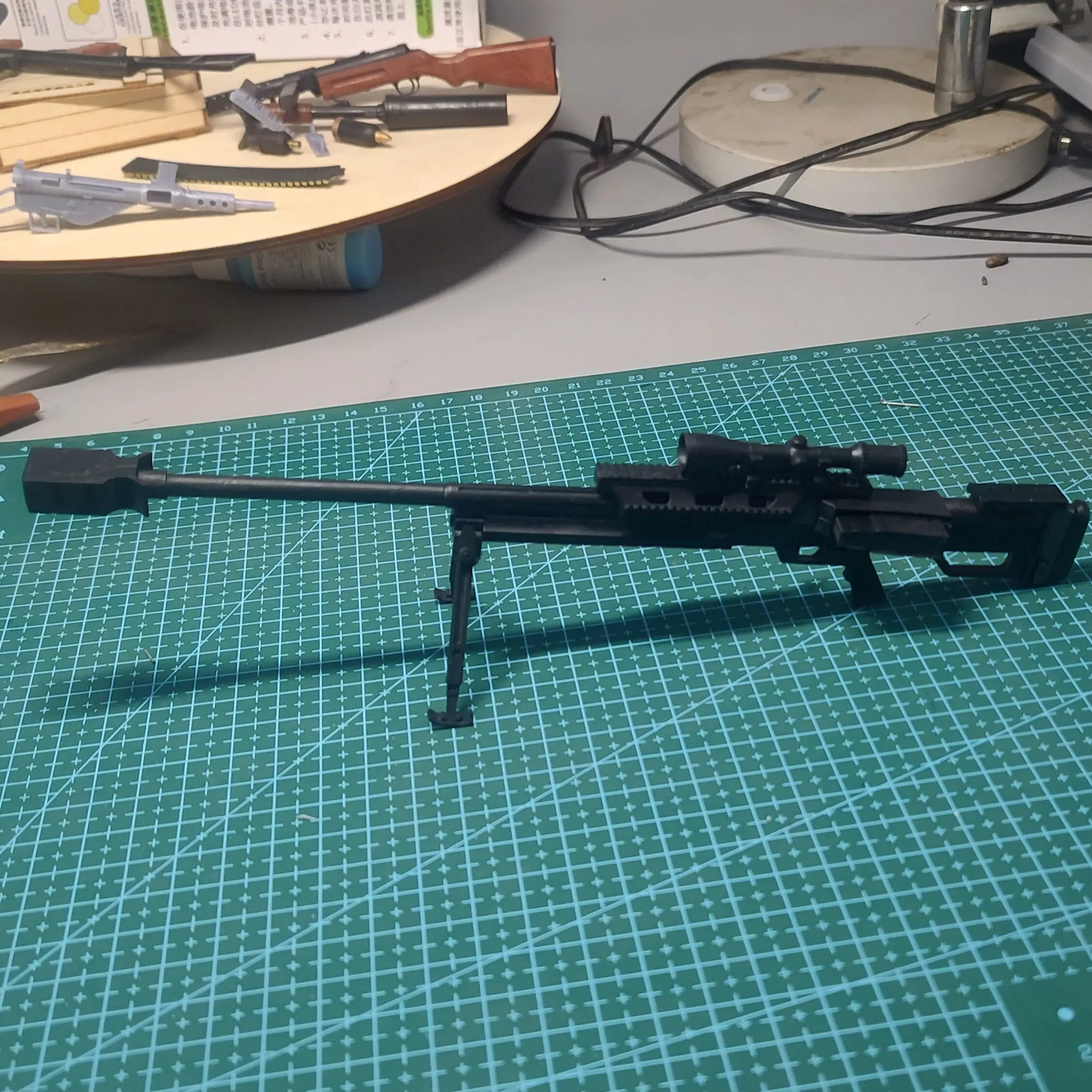 1/6 3D Printed Steyr H.50 M1 Anti-Materiel Sniper Rifle Action Figure Toy Model for Military Collectors
1/6 3D Printed Steyr H.50 M1 Anti-Materiel Sniper Rifle Action Figure Toy Model for Military Collectors