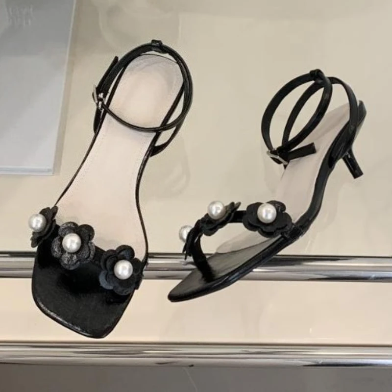 Летние босоножки на каблуке с жемчужным цветком и обнаженным ремешком, женские сексуальные модельные туфли-лодочки с квадратным носком, роскошные брендовые дизайнерские женские туфли на каблуке
Летние босоножки на каблуке с жемчужным цветком и обнаженным ремешком, женские сексуальные модельные туфли-лодочки с квадратным носком, роскошные брендовые дизайнерские женские туфли на каблуке