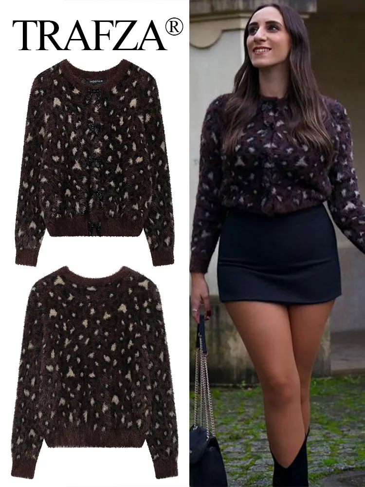 TRAFZA Women's Fashion Leopard Print Sweater Knitted O-Neck Long Sleeves Slim Cardigan 2025 Autumn Chic Versatile Woman Coat Top
TRAFZA Women's Fashion Leopard Print Sweater Knitted O-Neck Long Sleeves Slim Cardigan 2025 Autumn Chic Versatile Woman Coat Top