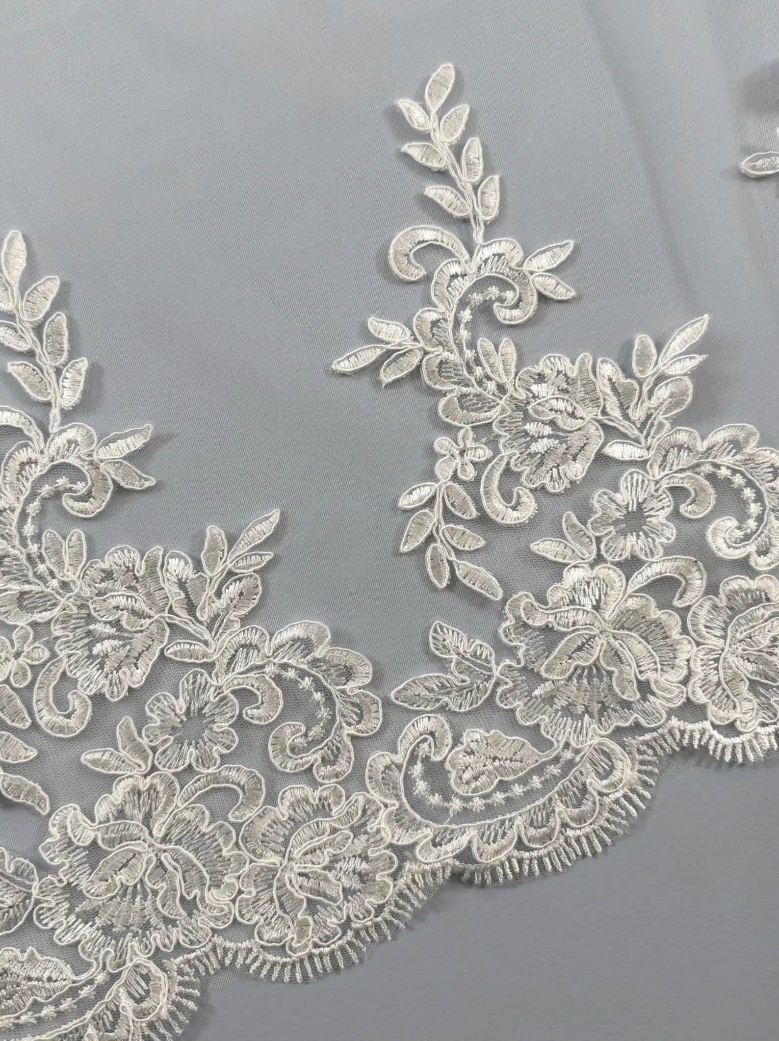 Wedding Accessories Bridal Veil Soft Tulle Mantilla Eyelashes Lace Edge Handmade Custom Length Style Bridal Headwear
Wedding Accessories Bridal Veil Soft Tulle Mantilla Eyelashes Lace Edge Handmade Custom Length Style Bridal Headwear