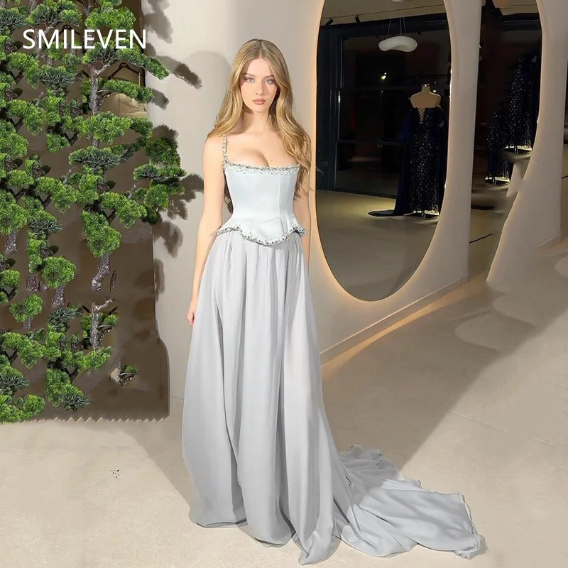 Smileven A-line Shiny Modest Applique Prom Dress Sleeveless Evening Gowns Backless Formal Party Dress Customized 2025 2025
Smileven A-line Shiny Modest Applique Prom Dress Sleeveless Evening Gowns Backless Formal Party Dress Customized 2025 2025