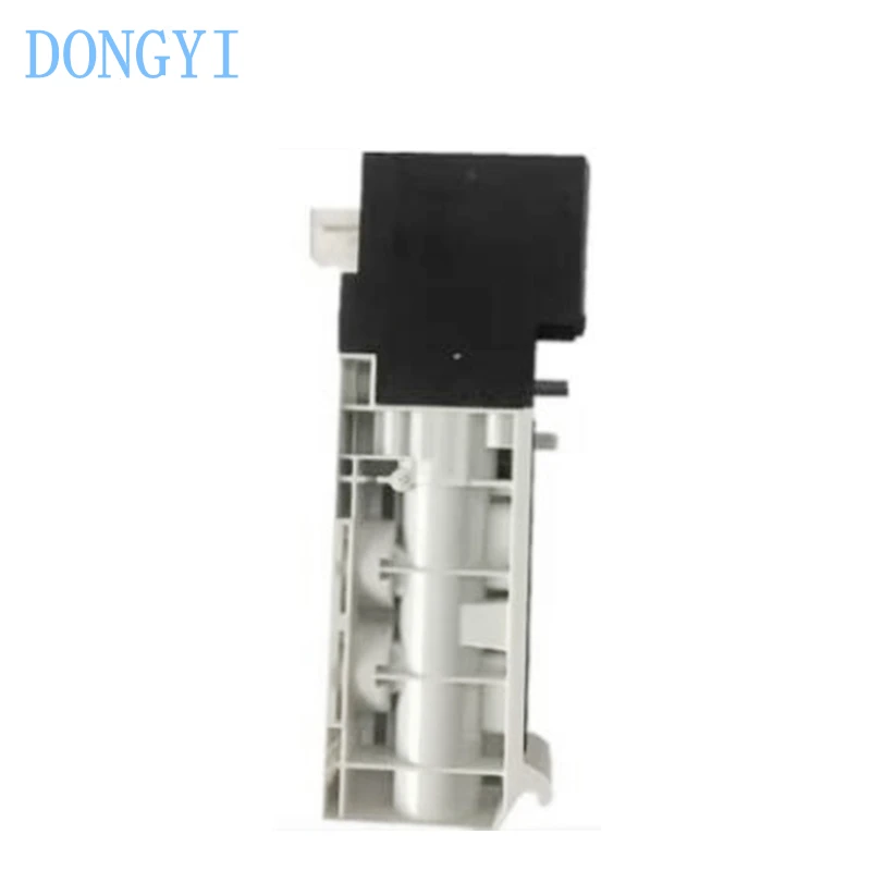Solenoid Valve VUVB-S-M42-AZD-QX-1C1 VUVB-ST12-M52-MZH-QX-1T1 537534 557649 537595 537641 558369 558370 537640 557650 558370
Solenoid Valve VUVB-S-M42-AZD-QX-1C1 VUVB-ST12-M52-MZH-QX-1T1 537534 557649 537595 537641 558369 558370 537640 557650 558370