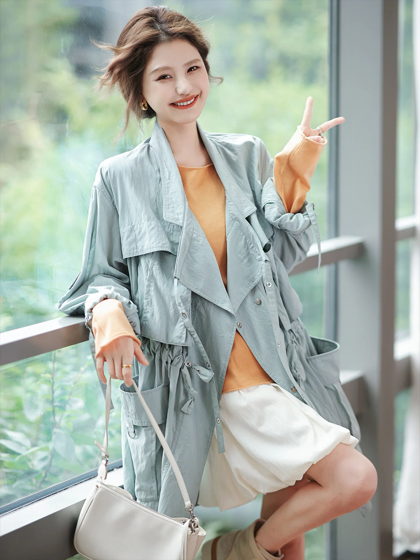 Loose Women's Windbreaker Coat with Dstring Collar Zhao Daxi Aurora Sle New 2025 Faion Commute Suitable for Ages 25-29
Loose Women's Windbreaker Coat with Dstring Collar Zhao Daxi Aurora Sle New 2025 Faion Commute Suitable for Ages 25-29