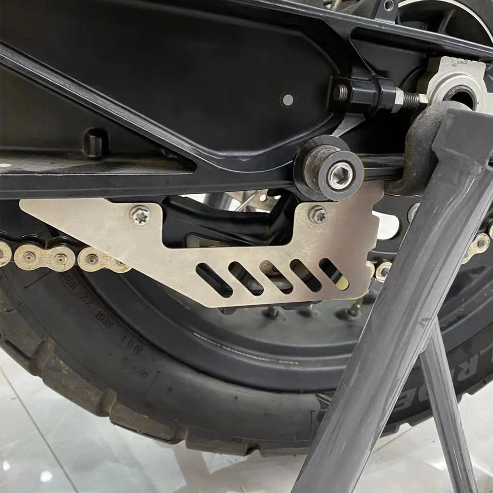 Moto Rear Wheel Chain Decoration Cover Chains Decoration Covers FOR 790 ADVENTURE R S 2018 2019 2020 2021 890 Adventure ADV R
Moto Rear Wheel Chain Decoration Cover Chains Decoration Covers FOR 790 ADVENTURE R S 2018 2019 2020 2021 890 Adventure ADV R