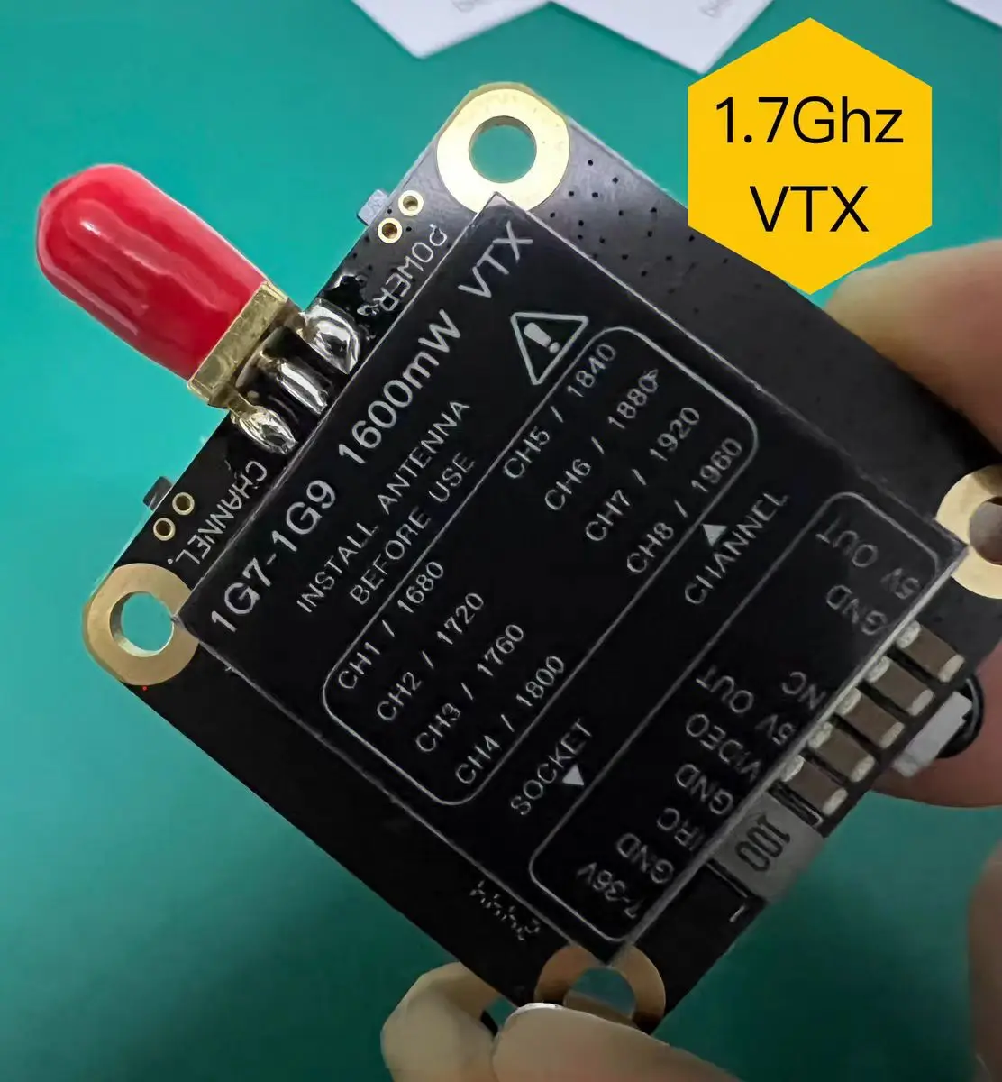 New 1.7G VRX 1.9G 1.6W VTX 8CH FPV Wireless Video Transmitter Receiver Module PAL/NTSC for FPV Goggles Fatshark 1680-1960MHz
New 1.7G VRX 1.9G 1.6W VTX 8CH FPV Wireless Video Transmitter Receiver Module PAL/NTSC for FPV Goggles Fatshark 1680-1960MHz