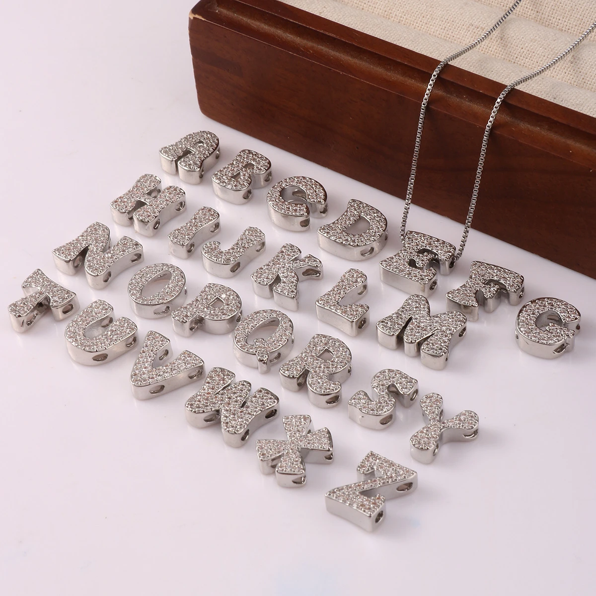 2026 New trendy English 26-letter pendant jewelry with zircon, delicate DIY necklace for back-to-school gift
2026 New trendy English 26-letter pendant jewelry with zircon, delicate DIY necklace for back-to-school gift