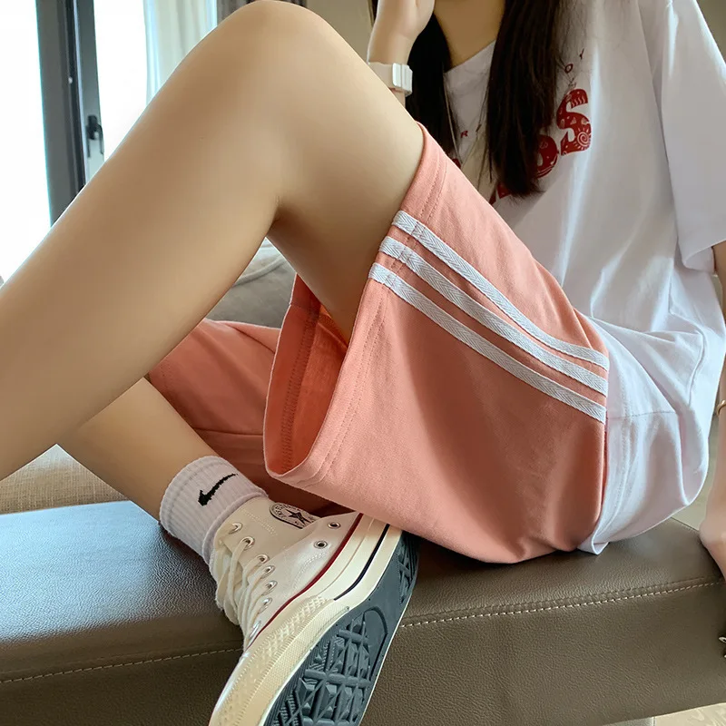 2025New Style Slimming Straight Shorts for Women, Loose Fit Versatile Casual Wide Leg Shorts for Outdoor Wear
2025New Style Slimming Straight Shorts for Women, Loose Fit Versatile Casual Wide Leg Shorts for Outdoor Wear