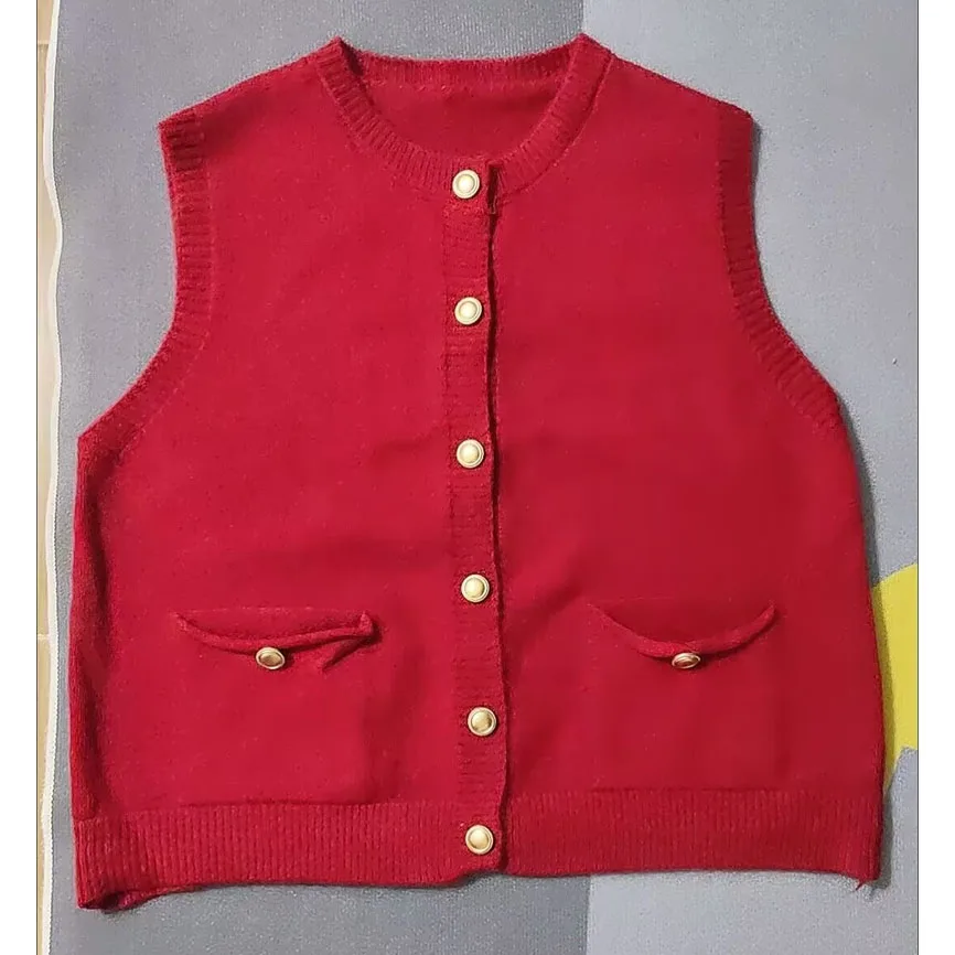 O-Neck Women's Korean Solid Button Short Cardigan Coats Sweater Knitted Sleeveless Jacket Ladies Elegant Tanks Knit Sweater Vest
O-Neck Women's Korean Solid Button Short Cardigan Coats Sweater Knitted Sleeveless Jacket Ladies Elegant Tanks Knit Sweater Vest