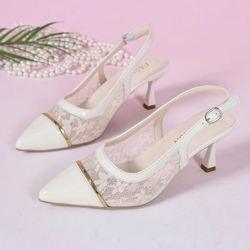 Women's Summer Elegant Sexy Pointed Fashion Lace Splicing Strap High Heels
Women's Summer Elegant Sexy Pointed Fashion Lace Splicing Strap High Heels