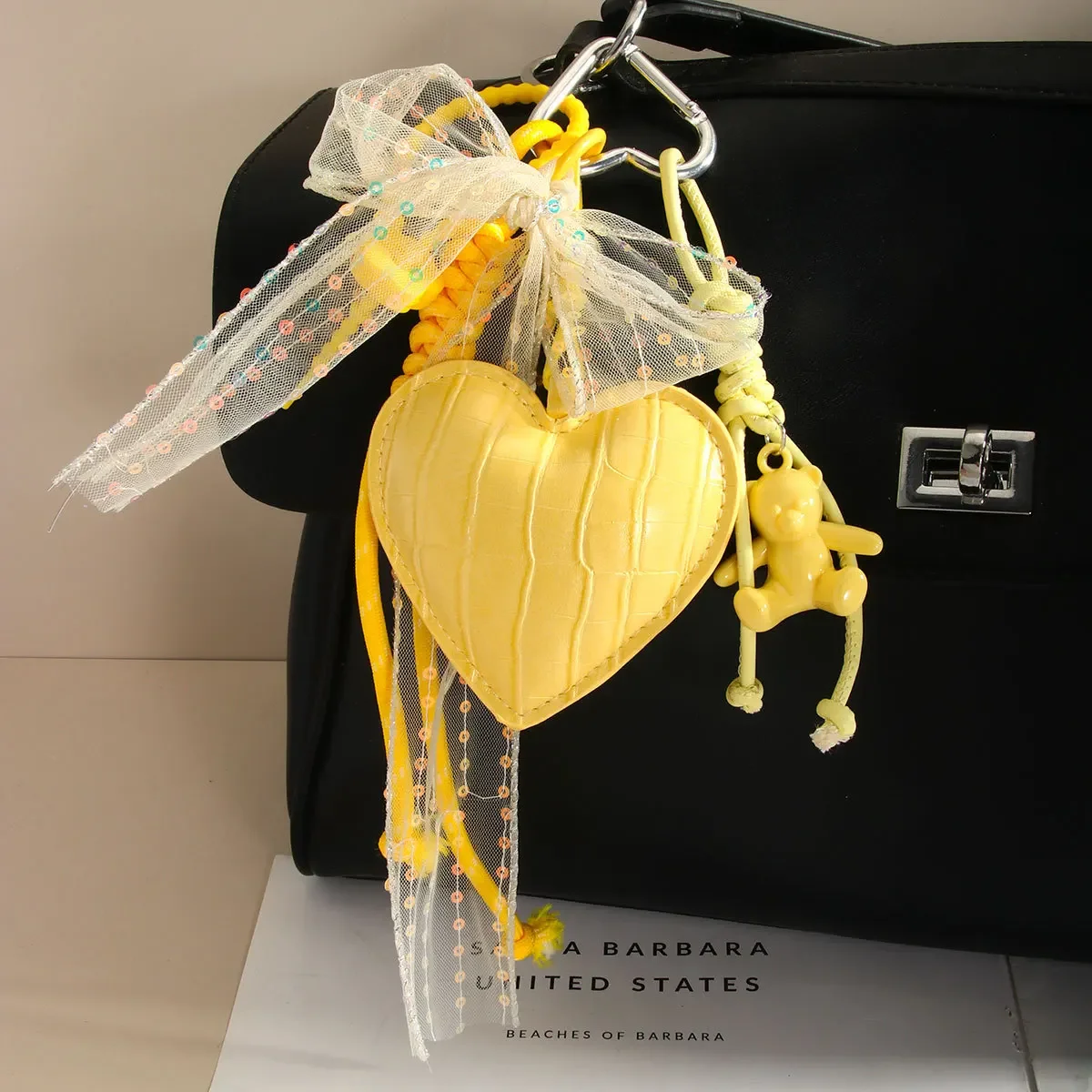 New Creative Design Cute Exquisite Pu Yellow Love Pendant Keychain Bow Bear Braided Rope Bag Pendant Bag Parts Accessories
New Creative Design Cute Exquisite Pu Yellow Love Pendant Keychain Bow Bear Braided Rope Bag Pendant Bag Parts Accessories