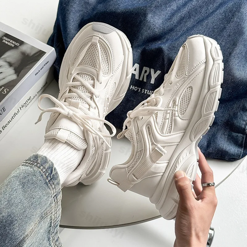 Осень 2023, новая сетчатая дышащая повседневная спортивная обувь с низким берцем для мужчин, модные универсальные удобные массивные кроссовки в лаконичном дизайне
Осень 2023, новая сетчатая дышащая повседневная спортивная обувь с низким берцем для мужчин, модные универсальные удобные массивные кроссовки в лаконичном дизайне