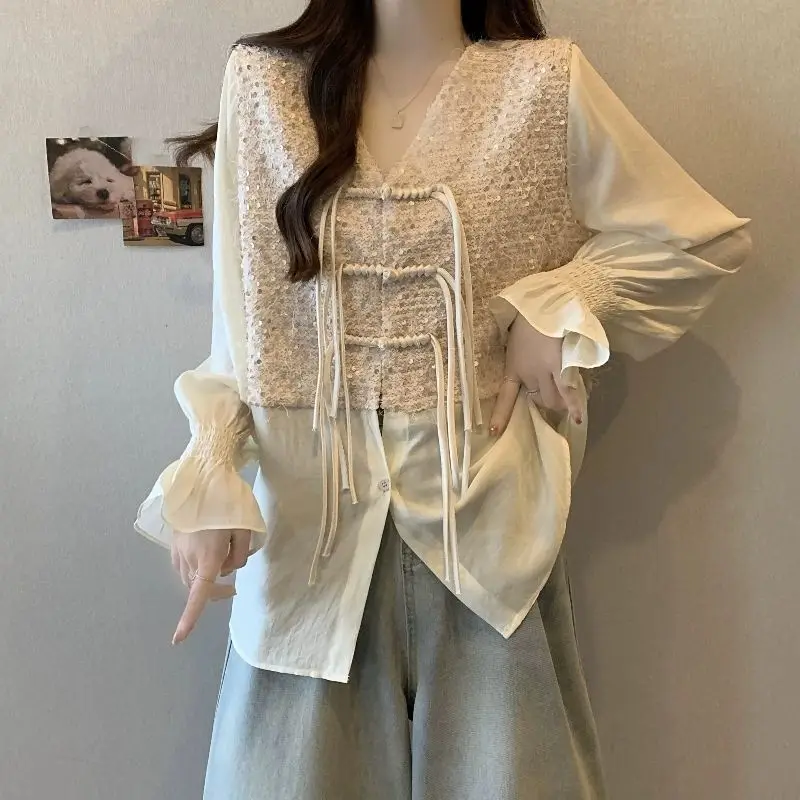 Новая рубашка в китайском стиле с v-образным вырезом на пуговицах, женская весенне-осенняя элегантная рубашка с блестками, традиционная одежда, топы, женская одежда Qipao
Новая рубашка в китайском стиле с v-образным вырезом на пуговицах, женская весенне-осенняя элегантная рубашка с блестками, традиционная одежда, топы, женская одежда Qipao
