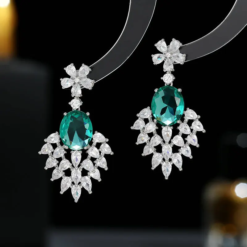 Light luxury and grand, slightly inlaid zircon earrings for women, s925 silver needle, elegant ladylike dress, high-end earrings
Light luxury and grand, slightly inlaid zircon earrings for women, s925 silver needle, elegant ladylike dress, high-end earrings