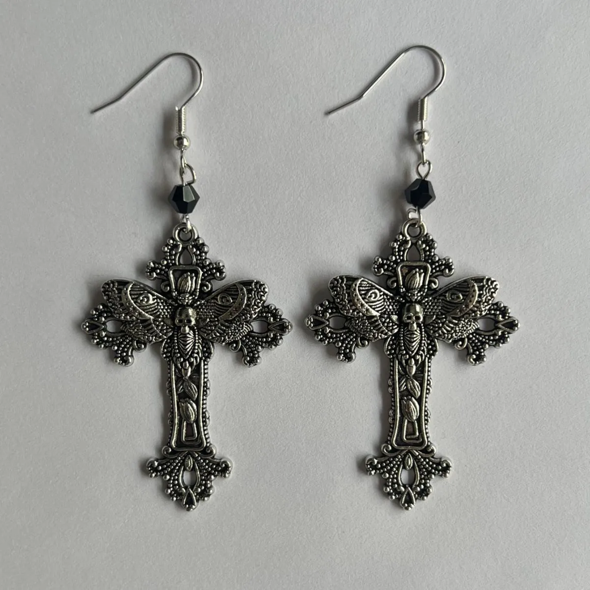Skull Moth Cross earrings, Gothic jewelry, retro, carved cross, bone Moth, butterfly, Witch accessory, pagan, ear hook For Women
Skull Moth Cross earrings, Gothic jewelry, retro, carved cross, bone Moth, butterfly, Witch accessory, pagan, ear hook For Women