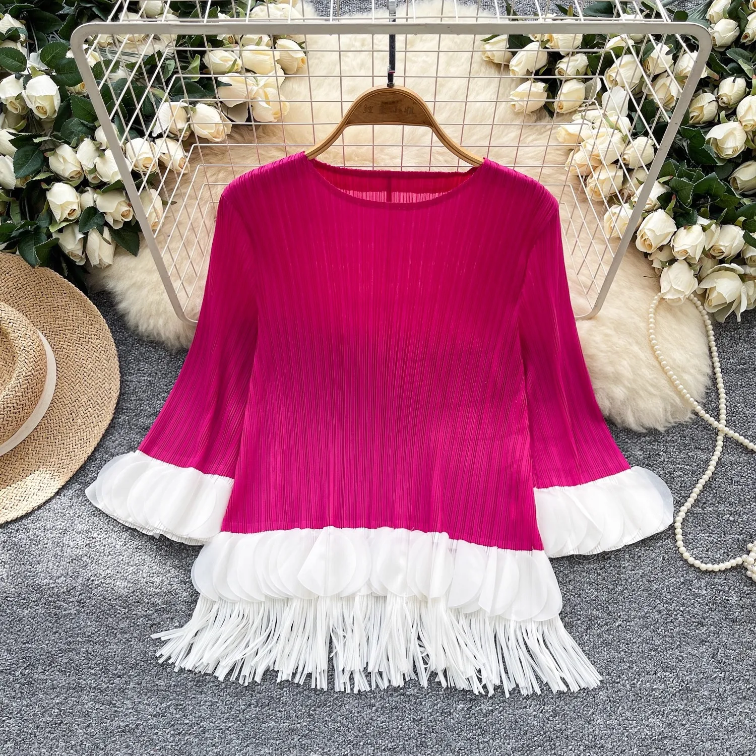 2025 High-end Seven-quarter Sleeve T-shirt Women's Autumn Pleated Tassel Loose Meat Covering Design Beautiful Top
2025 High-end Seven-quarter Sleeve T-shirt Women's Autumn Pleated Tassel Loose Meat Covering Design Beautiful Top