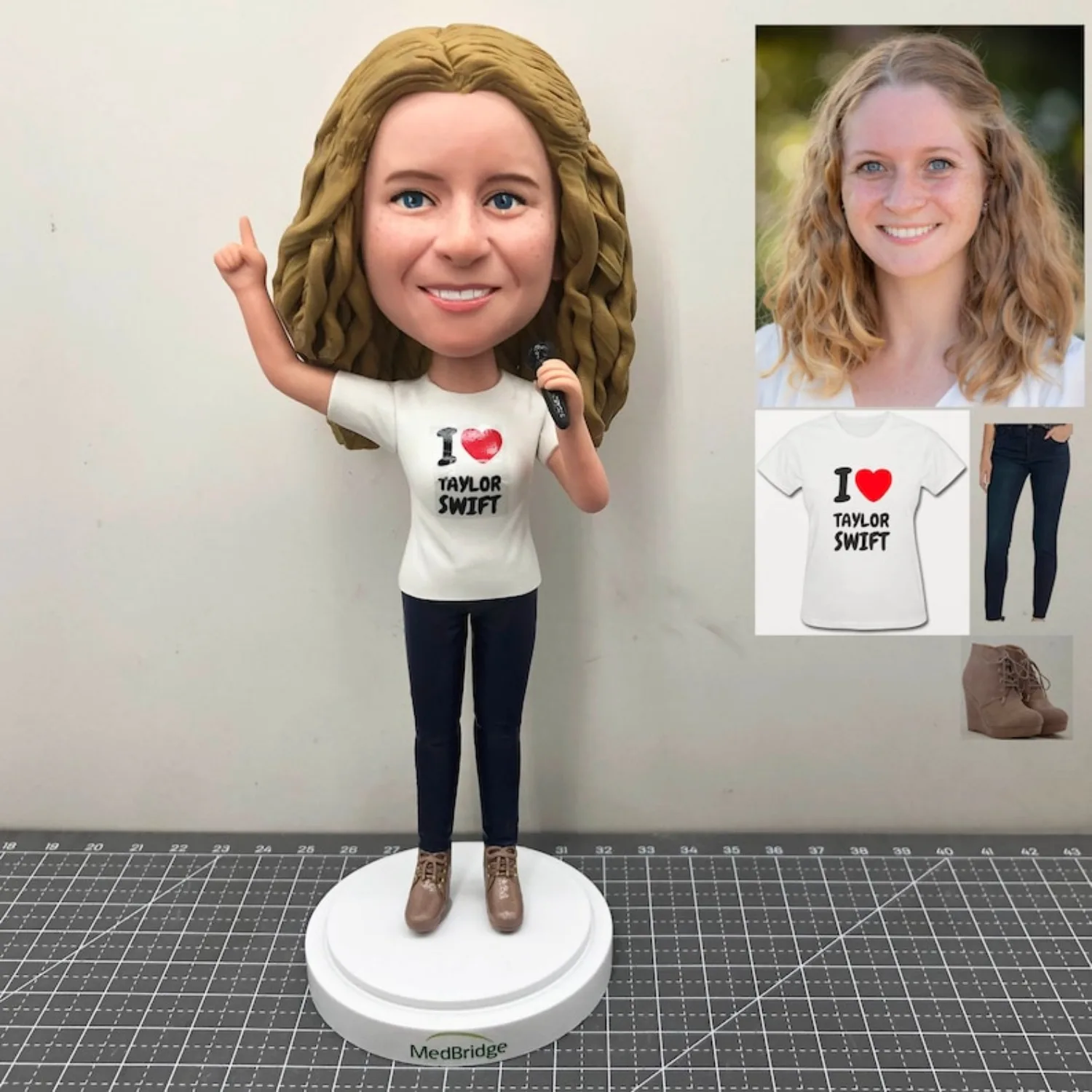 Custom Female Bobblehead Personalized Action Figure Of Yourself Great Holiday Gift For Female Employee Girlfriend Birthday Gift
Custom Female Bobblehead Personalized Action Figure Of Yourself Great Holiday Gift For Female Employee Girlfriend Birthday Gift