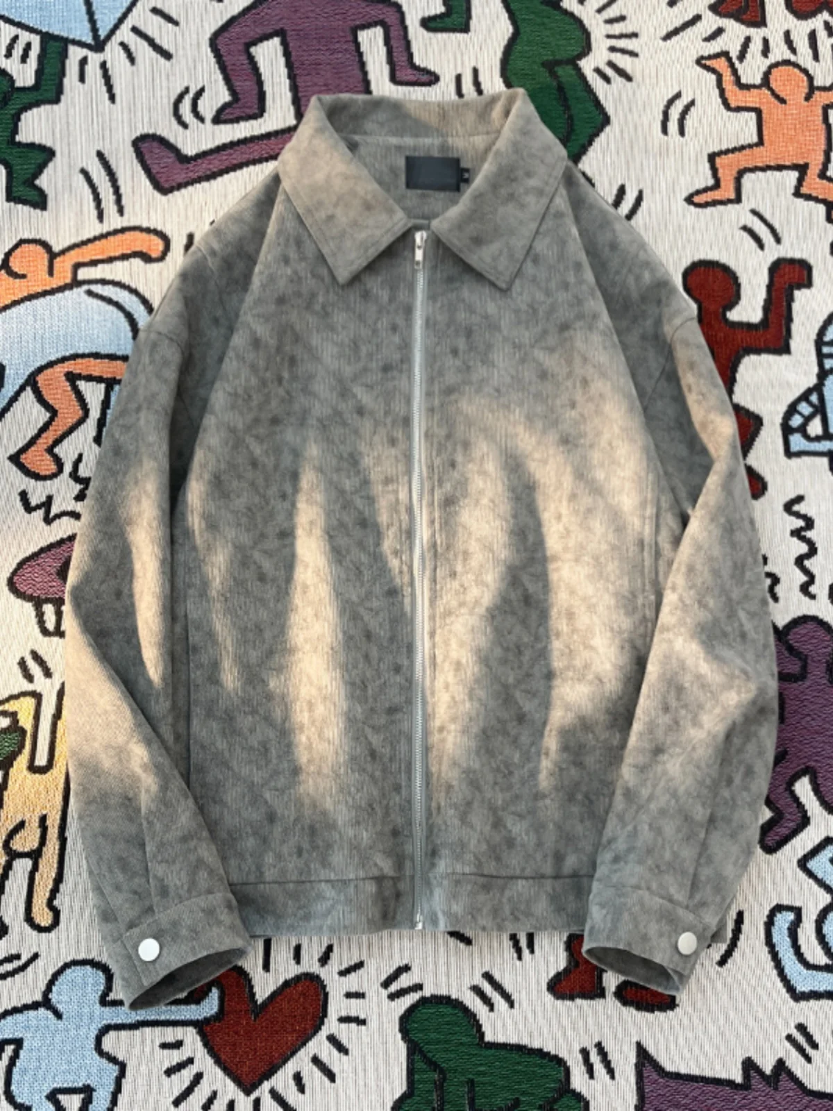 Мужская вельветовая куртка в стиле ретро, свободного кроя, на молнии, весна-осень, новая коллекция, стиль CleanFit, модный бренд, молодежная мода
Мужская вельветовая куртка в стиле ретро, свободного кроя, на молнии, весна-осень, новая коллекция, стиль CleanFit, модный бренд, молодежная мода