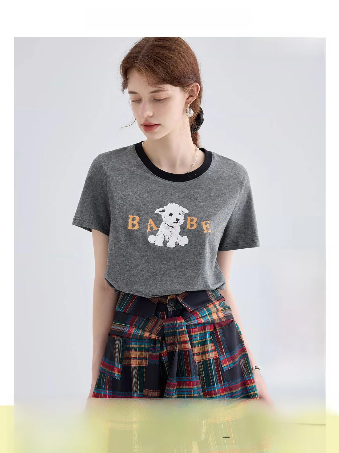 VEGA CHANG round Neck Short Sleeve T-Shirt Summer 2026 New Style Youthful Print Little Dog Top for Young Women Commute Style
VEGA CHANG round Neck Short Sleeve T-Shirt Summer 2026 New Style Youthful Print Little Dog Top for Young Women Commute Style