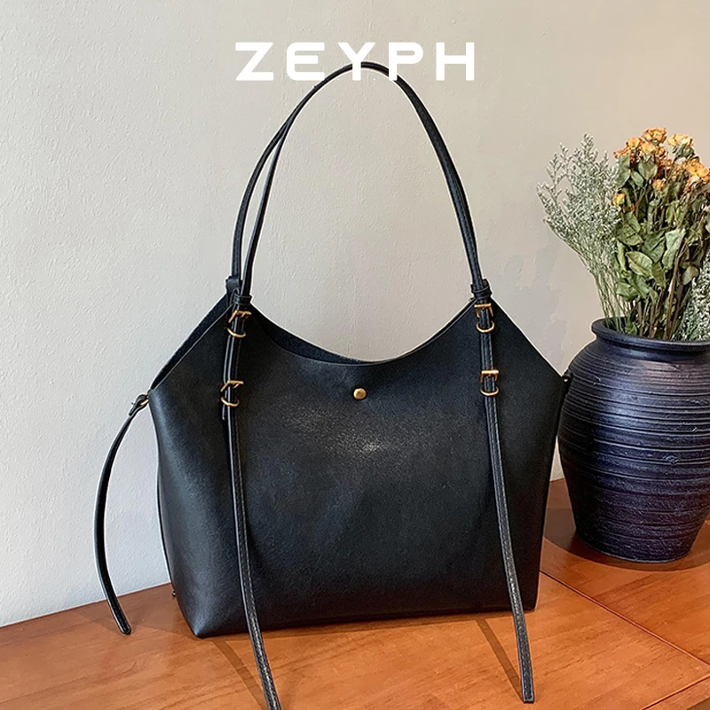 Zeyph Flocked Leather Large Tote Minimalist Style Pu Material Simple Solid Colour Women s Four Season Shoulder Bag Handbag
Zeyph Flocked Leather Large Tote Minimalist Style Pu Material Simple Solid Colour Women s Four Season Shoulder Bag Handbag
