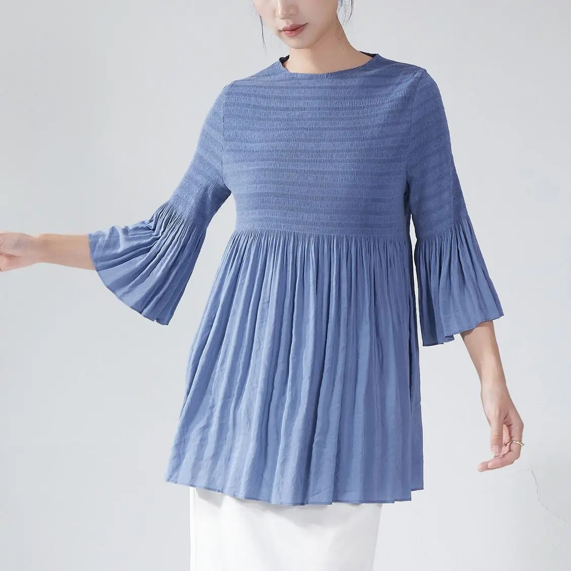 2025 New Pleated Long Sleeved Women's Solid Color Top Fashionable and Casual Versatile Loose Three Bedroom Plus Size T-shirt
2025 New Pleated Long Sleeved Women's Solid Color Top Fashionable and Casual Versatile Loose Three Bedroom Plus Size T-shirt