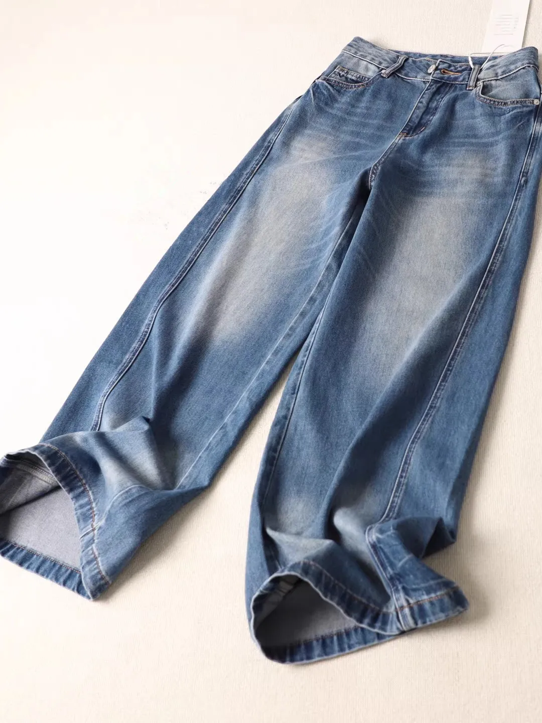 High-End Washed Lyocell Wide Leg Jeans Women's Design Sensation 3D Cutting Draping Floor-Length Pants Spring Collection
High-End Washed Lyocell Wide Leg Jeans Women's Design Sensation 3D Cutting Draping Floor-Length Pants Spring Collection