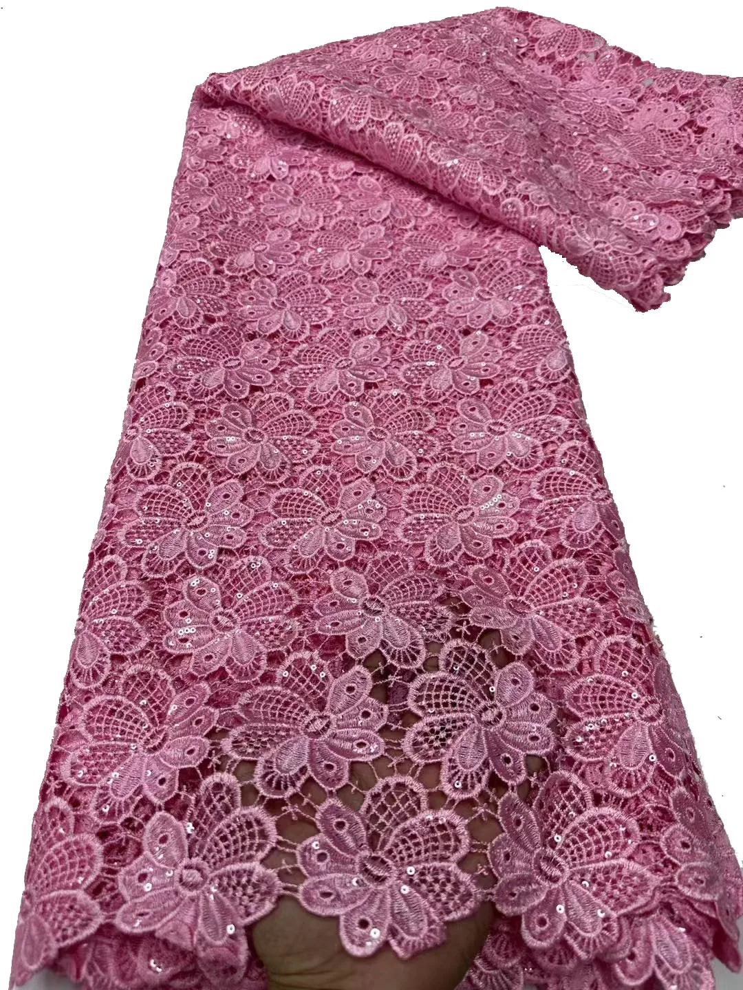 2024 New solid color lace embroidery sequin embroidered beading, retro netting fashion African fabric dress
2024 New solid color lace embroidery sequin embroidered beading, retro netting fashion African fabric dress