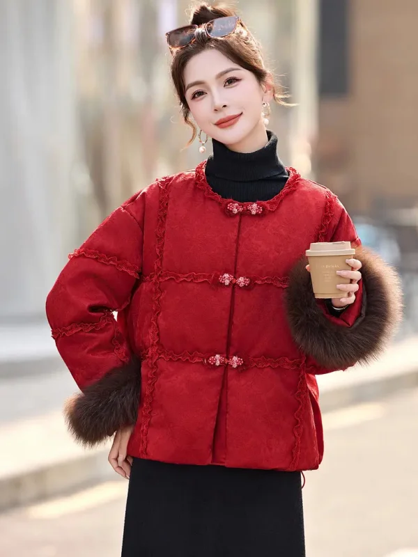 New Chinese Sle ort Cotton Jaet Women's Warmth Floral Embroidery Faionable Winter Outerwear Age-Defng Treetter
New Chinese Sle ort Cotton Jaet Women's Warmth Floral Embroidery Faionable Winter Outerwear Age-Defng Treetter