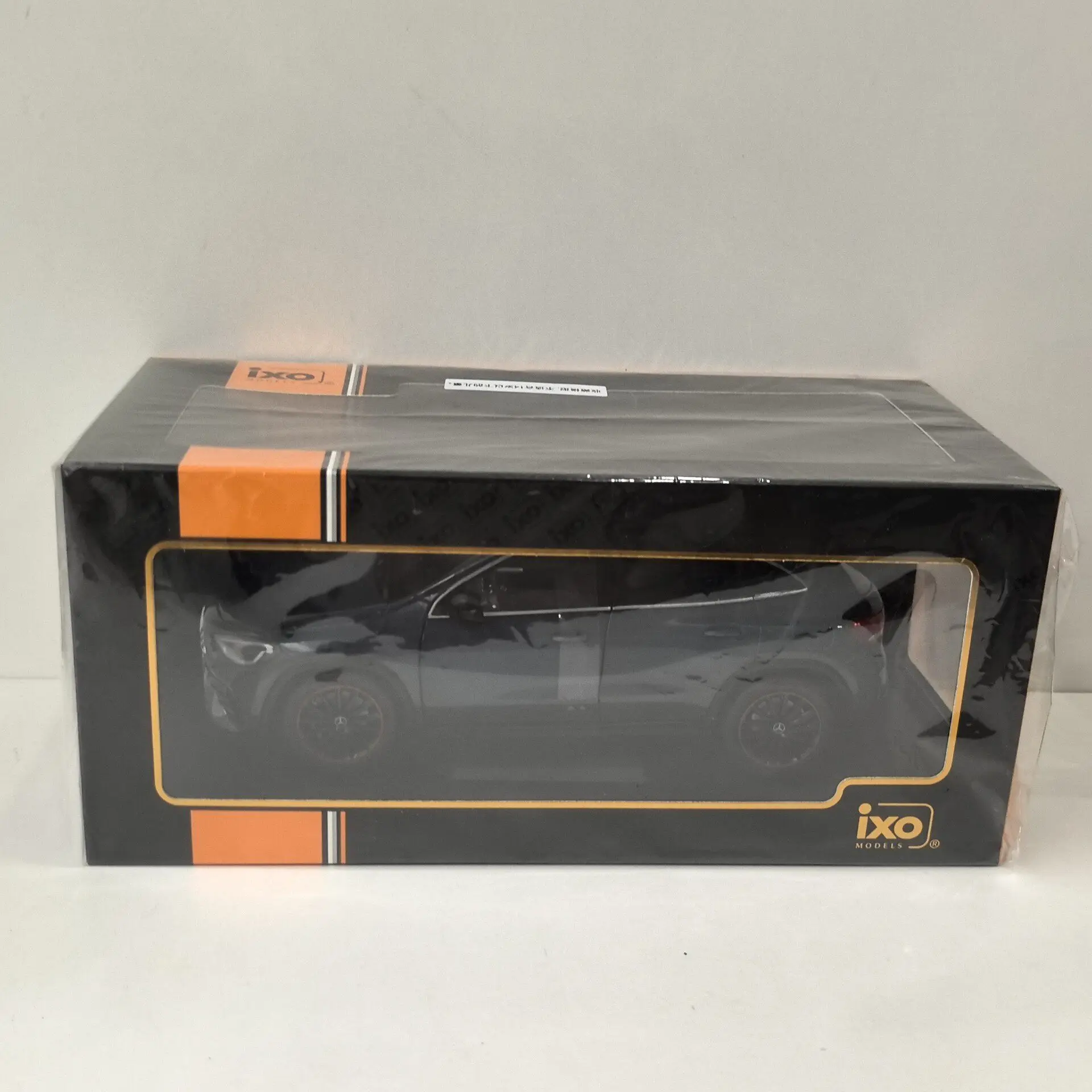 The tail emblem is damaged Diecast IXO 1/18 Scale Benz GLA AMG LINE X3 Alloy Car Model
The tail emblem is damaged Diecast IXO 1/18 Scale Benz GLA AMG LINE X3 Alloy Car Model