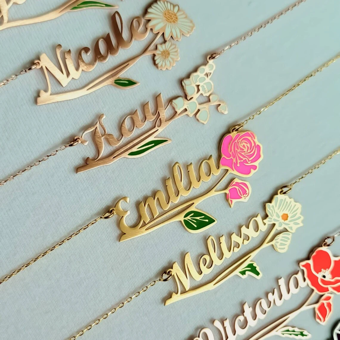 Персонализированное ожерелье с именем для женщин и девочек с УФ-печатью, цветные цветы, ювелирные изделия из нержавеющей стали, индивидуальный подарок на день рождения
Персонализированное ожерелье с именем для женщин и девочек с УФ-печатью, цветные цветы, ювелирные изделия из нержавеющей стали, индивидуальный подарок на день рождения