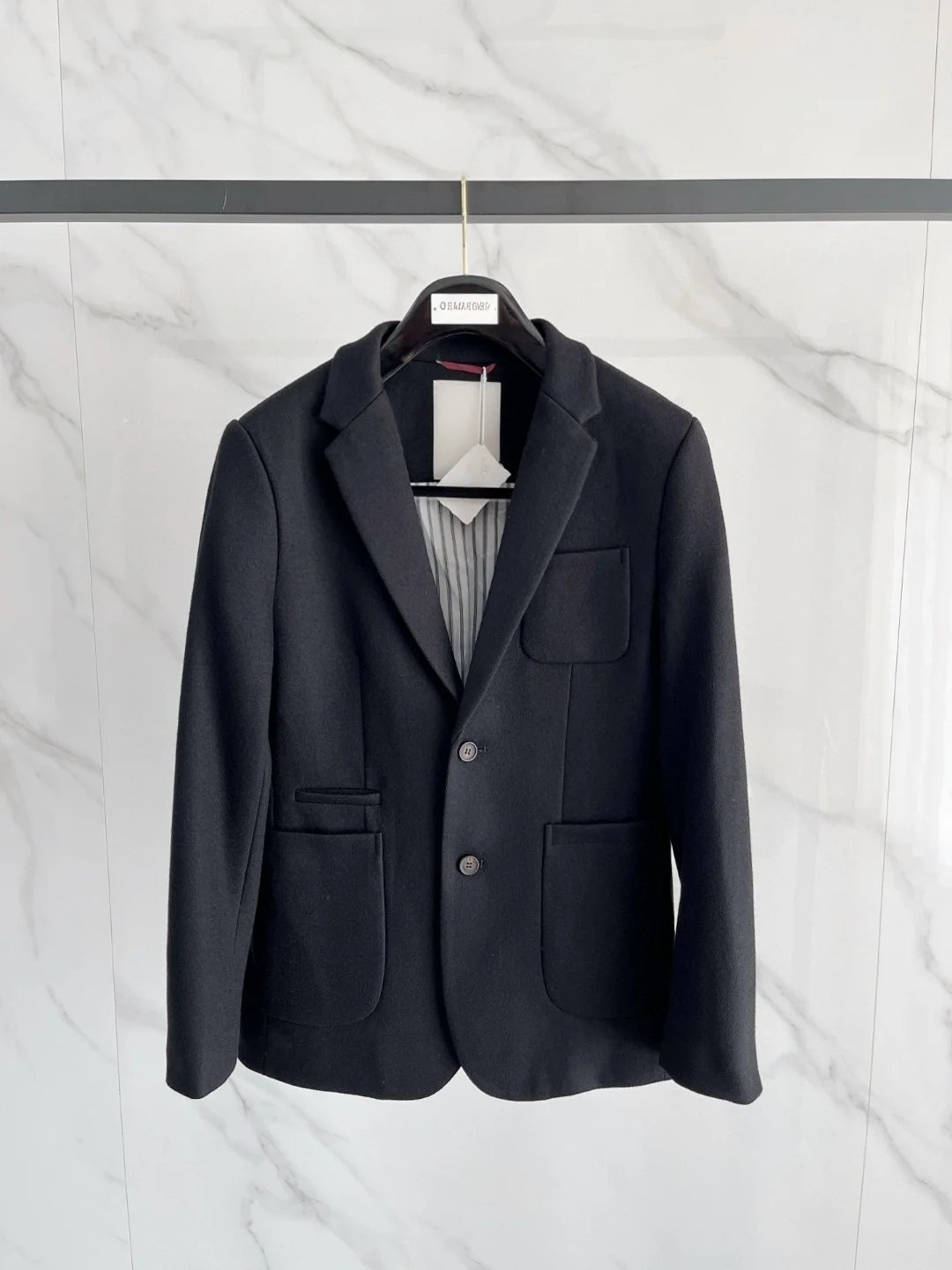 BC Деловой повседневный смешанный пиджак
BC Деловой повседневный смешанный пиджак