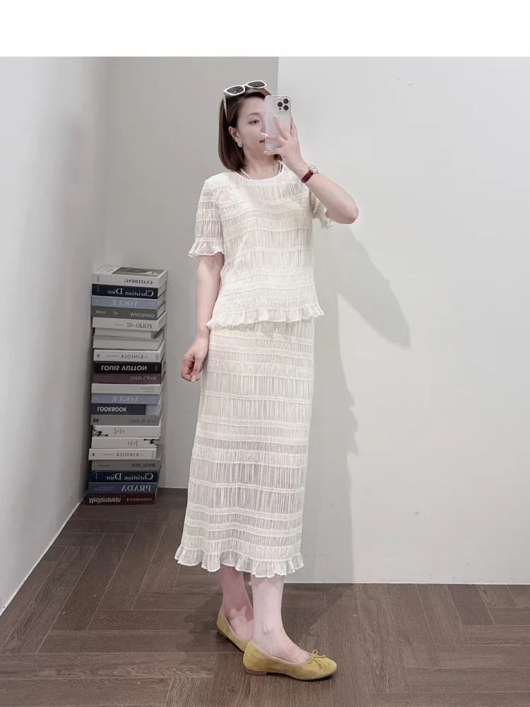 Потрясающий комплект из топа и юбки из ацетата: милый и элегантный повседневный стиль для женщин на летний сезон, полиэстер.
Потрясающий комплект из топа и юбки из ацетата: милый и элегантный повседневный стиль для женщин на летний сезон, полиэстер.