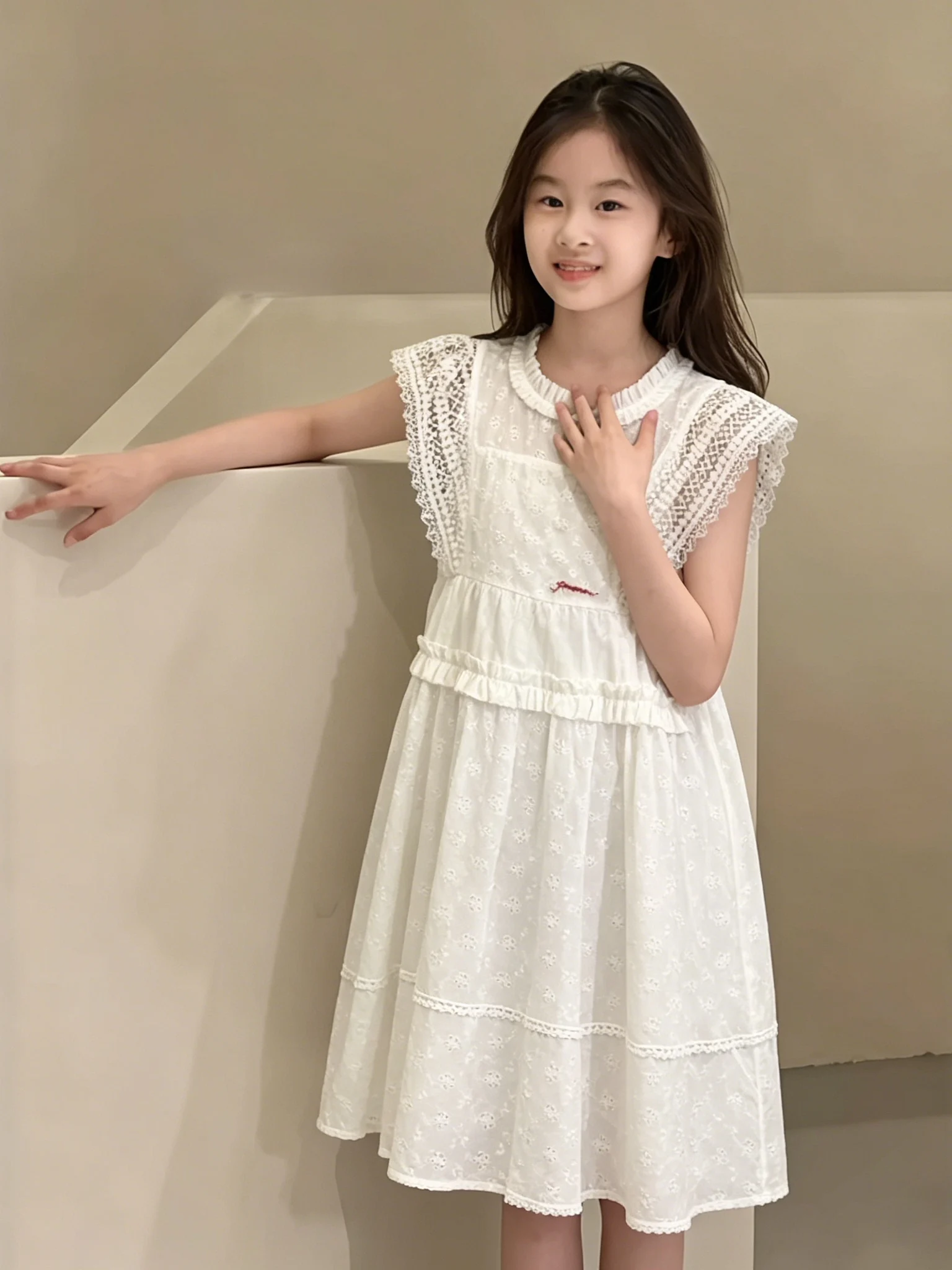Girls Summer Dress Hollow out Splice Wooden Ear Vest Dress Sweet Style mid Low Waist Other Material 100% No Stretch
Girls Summer Dress Hollow out Splice Wooden Ear Vest Dress Sweet Style mid Low Waist Other Material 100% No Stretch