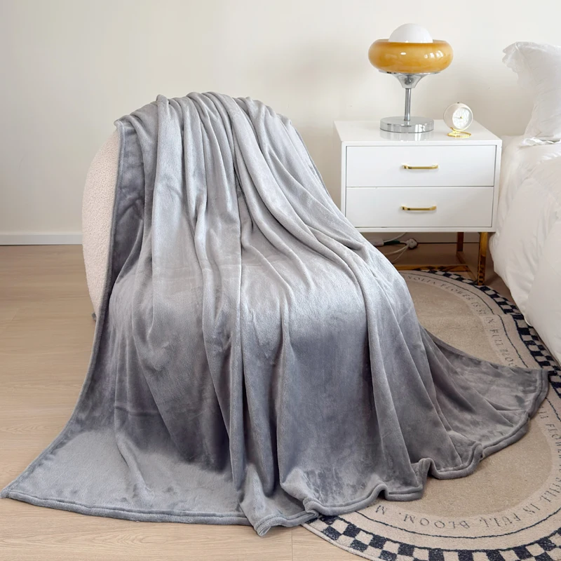 Skin-friendly Velvet Blanket Solid Color Sofa Towel Knee Blanket Soft Bedsheet Multi Functional Blanket manta Home Plaid
Skin-friendly Velvet Blanket Solid Color Sofa Towel Knee Blanket Soft Bedsheet Multi Functional Blanket manta Home Plaid