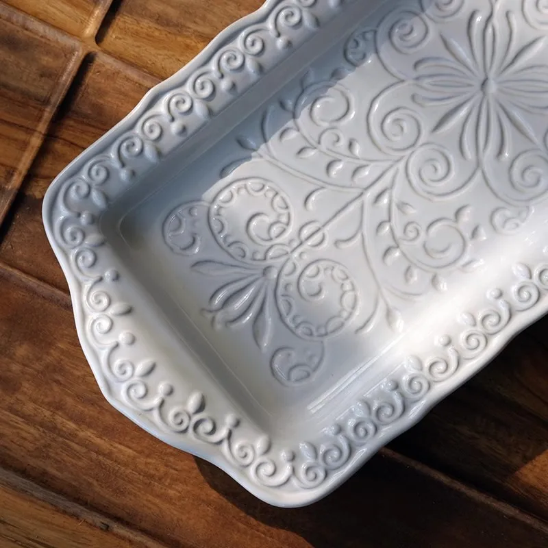 Vintage Relief Carving Classical Long Plate Dessert Plate Handmade Underglaze Color Tray
Vintage Relief Carving Classical Long Plate Dessert Plate Handmade Underglaze Color Tray