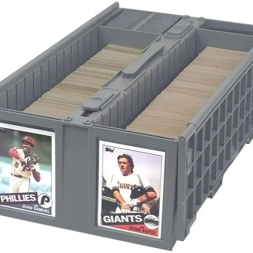 Пластиковый контейнер для хранения карт — одинарный серый, вмещает 1600 карт, идеально подходит для Pokémon, MTG и спортивных карт
Пластиковый контейнер для хранения карт — одинарный серый, вмещает 1600 карт, идеально подходит для Pokémon, MTG и спортивных карт