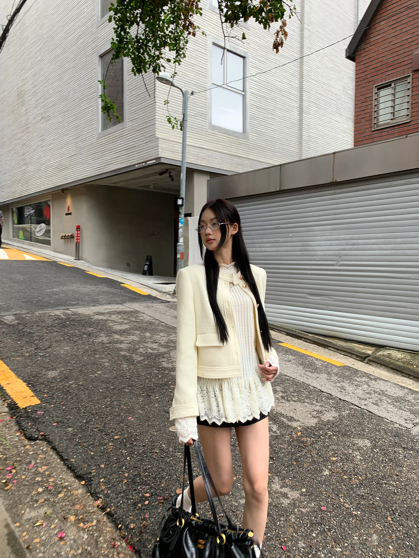 Женская модная стеганая куртка-жакет с подплечниками в корейском стиле, весна 2026, повседневный топ с пуговицами и декоративными элементами
Женская модная стеганая куртка-жакет с подплечниками в корейском стиле, весна 2026, повседневный топ с пуговицами и декоративными элементами