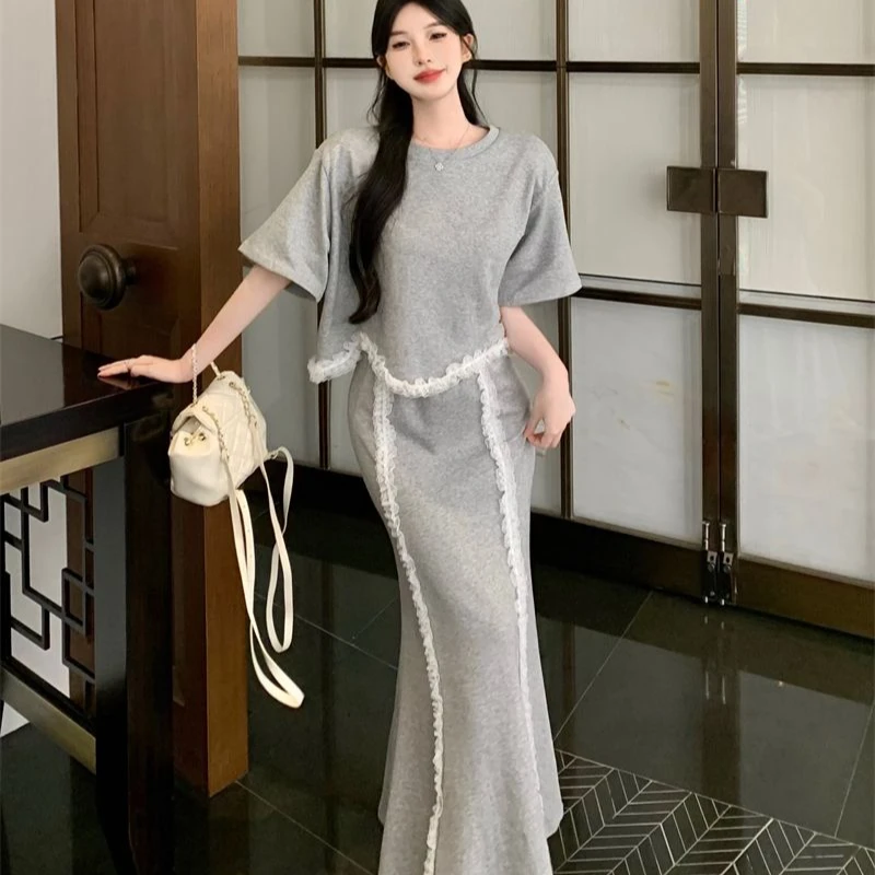 2025 Summer Gentle Wind Lace Stitching Loose Slim Top High Waist Fishtail Skirt Two-piece Suit Skirt Woman
2025 Summer Gentle Wind Lace Stitching Loose Slim Top High Waist Fishtail Skirt Two-piece Suit Skirt Woman