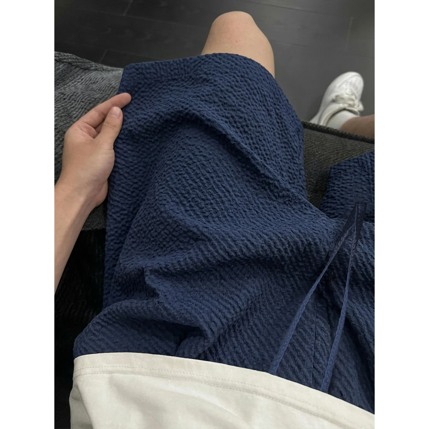 Men's Solid Color Summer Bubble Grid Casual Shorts Breathable Loose Fit for Running Gym Beach Sports Daily Jogging
Men's Solid Color Summer Bubble Grid Casual Shorts Breathable Loose Fit for Running Gym Beach Sports Daily Jogging