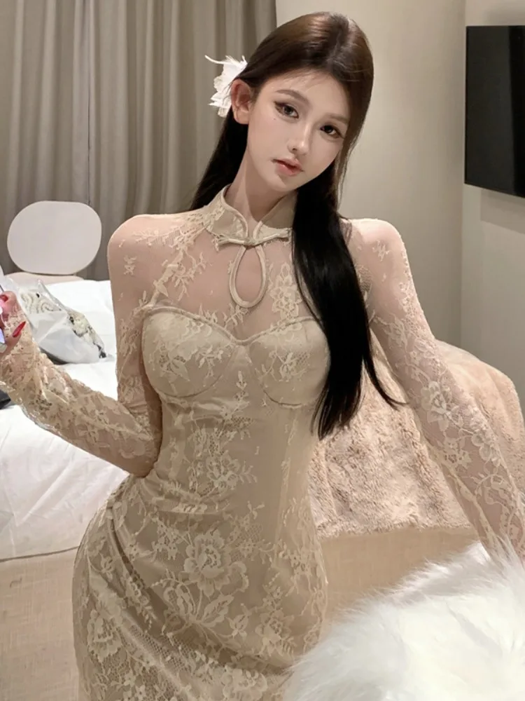 Sexy See-Through Lace Button Dress Slim Long Sleeve Autumn Winter New Elegant Short Skirt Bodycon Dress Korean Style
Sexy See-Through Lace Button Dress Slim Long Sleeve Autumn Winter New Elegant Short Skirt Bodycon Dress Korean Style