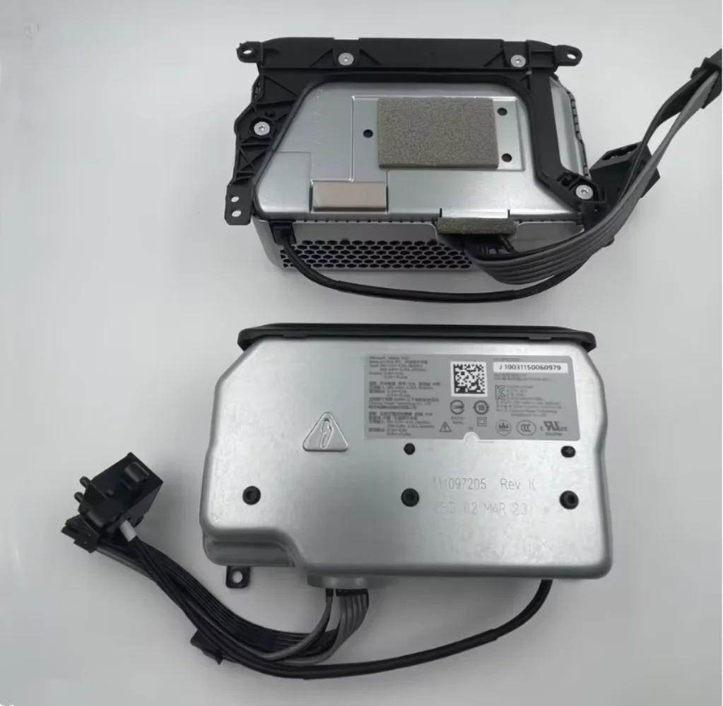 Оригинальный новый внутренний блок питания для игровой консоли Xbox Series X, адаптер переменного тока, запасные части для блока питания XSX 
Оригинальный новый внутренний блок питания для игровой консоли Xbox Series X, адаптер переменного тока, запасные части для блока питания XSX